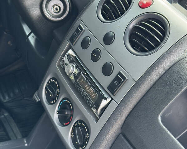 Белый Ситроен Берлинго, объемом двигателя 1.6 л и пробегом 286 тыс. км за 3590 $, фото 17 на Automoto.ua