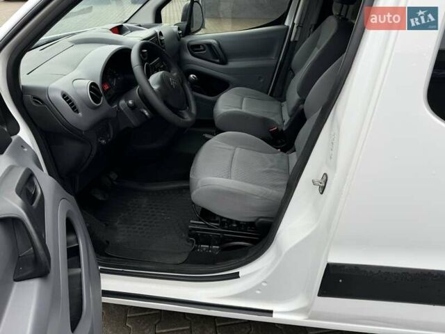 Белый Ситроен Берлинго, объемом двигателя 1.6 л и пробегом 274 тыс. км за 5750 $, фото 11 на Automoto.ua