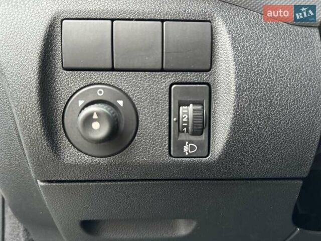 Белый Ситроен Берлинго, объемом двигателя 1.6 л и пробегом 274 тыс. км за 5750 $, фото 13 на Automoto.ua