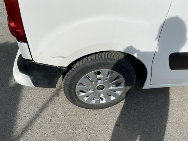 Белый Ситроен Берлинго, объемом двигателя 1.6 л и пробегом 254 тыс. км за 5700 $, фото 6 на Automoto.ua