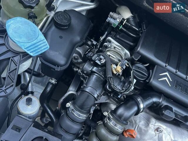 Белый Ситроен Берлинго, объемом двигателя 1.56 л и пробегом 263 тыс. км за 5690 $, фото 78 на Automoto.ua