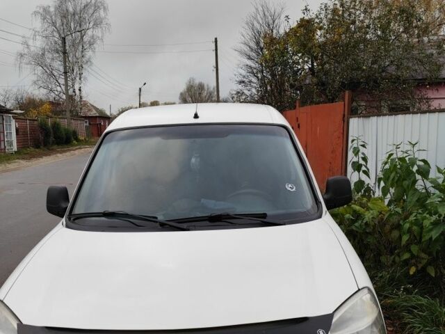 Белый Ситроен Берлинго, объемом двигателя 1.4 л и пробегом 282 тыс. км за 4100 $, фото 2 на Automoto.ua