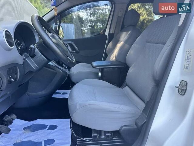 Белый Ситроен Берлинго, объемом двигателя 1.56 л и пробегом 263 тыс. км за 5690 $, фото 47 на Automoto.ua