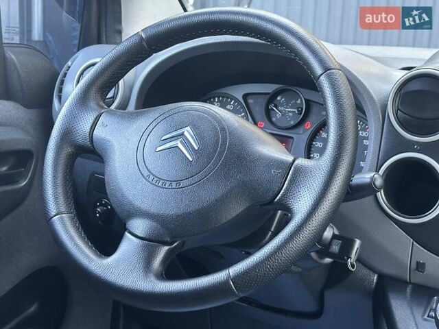 Белый Ситроен Берлинго, объемом двигателя 1.56 л и пробегом 263 тыс. км за 5690 $, фото 66 на Automoto.ua