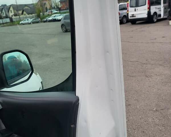 Белый Ситроен Берлинго, объемом двигателя 1.6 л и пробегом 237 тыс. км за 5999 $, фото 36 на Automoto.ua