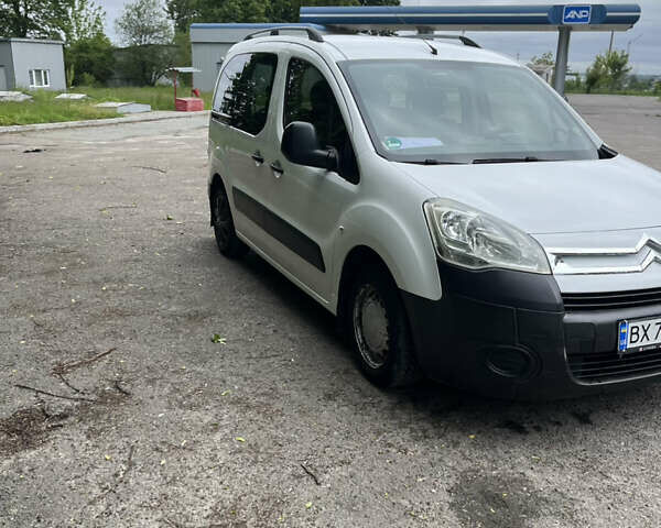 Білий Сітроен Берлінго, об'ємом двигуна 1.56 л та пробігом 260 тис. км за 6000 $, фото 1 на Automoto.ua