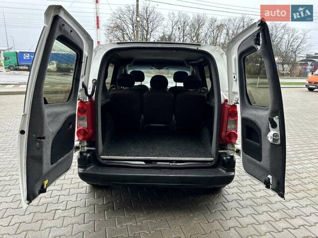 Белый Ситроен Берлинго, объемом двигателя 1.6 л и пробегом 274 тыс. км за 5750 $, фото 21 на Automoto.ua