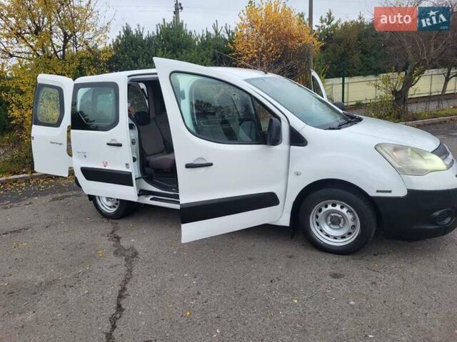 Белый Ситроен Берлинго, объемом двигателя 1.6 л и пробегом 237 тыс. км за 5999 $, фото 29 на Automoto.ua