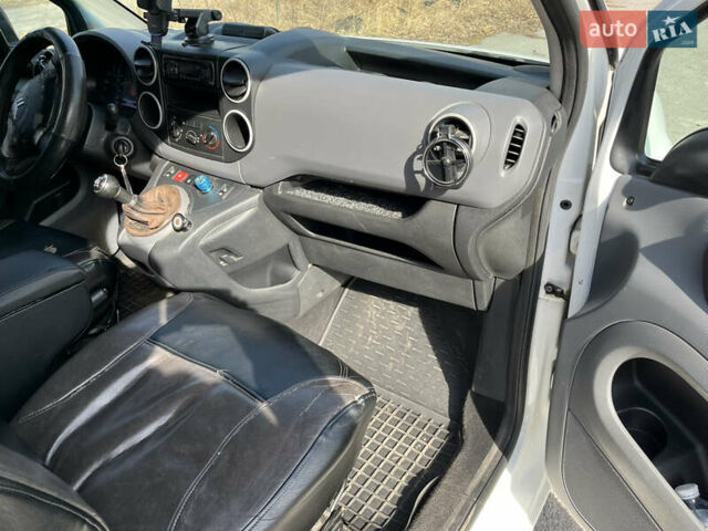 Білий Сітроен Берлінго, об'ємом двигуна 1.56 л та пробігом 254 тис. км за 5700 $, фото 11 на Automoto.ua