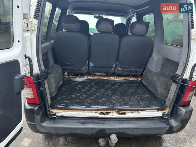 Белый Ситроен Берлинго, объемом двигателя 1.56 л и пробегом 313 тыс. км за 3400 $, фото 14 на Automoto.ua