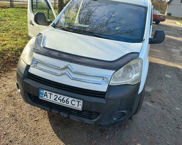 Білий Сітроен Берлінго, об'ємом двигуна 1.6 л та пробігом 283 тис. км за 5000 $, фото 1 на Automoto.ua