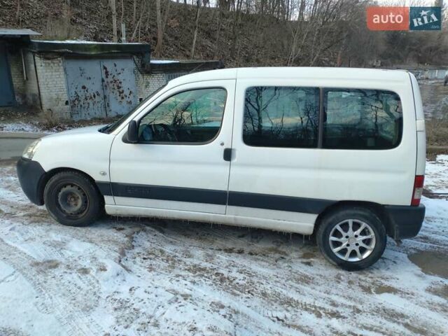 Белый Ситроен Берлинго, объемом двигателя 1.36 л и пробегом 250 тыс. км за 3800 $, фото 2 на Automoto.ua