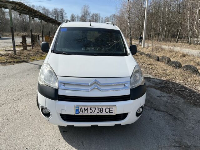 Белый Ситроен Берлинго, объемом двигателя 1.6 л и пробегом 254 тыс. км за 5700 $, фото 2 на Automoto.ua