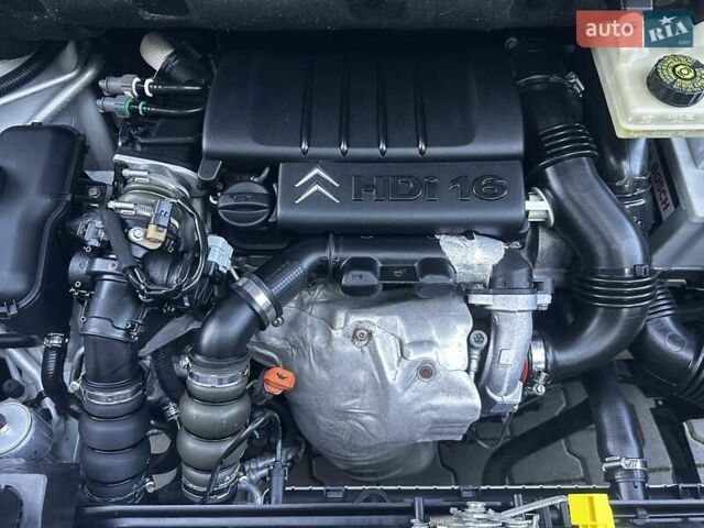 Белый Ситроен Берлинго, объемом двигателя 1.56 л и пробегом 263 тыс. км за 5690 $, фото 75 на Automoto.ua