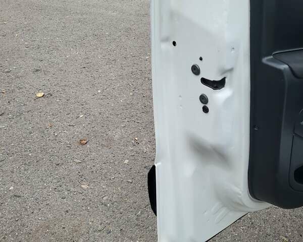 Белый Ситроен Берлинго, объемом двигателя 1.6 л и пробегом 237 тыс. км за 5999 $, фото 47 на Automoto.ua