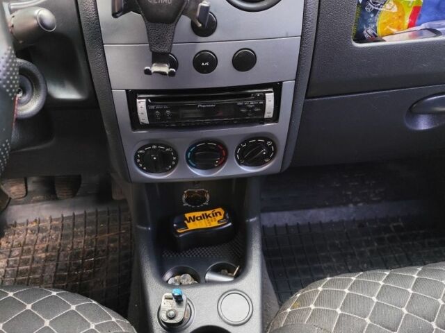 Белый Ситроен Берлинго, объемом двигателя 1.4 л и пробегом 282 тыс. км за 4100 $, фото 4 на Automoto.ua