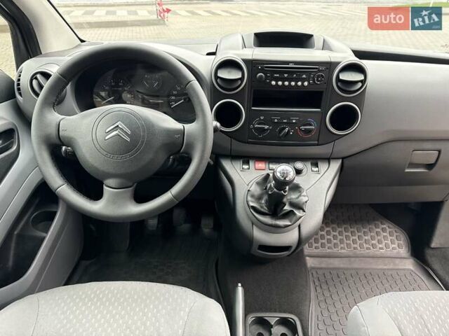 Белый Ситроен Берлинго, объемом двигателя 1.6 л и пробегом 274 тыс. км за 5750 $, фото 19 на Automoto.ua