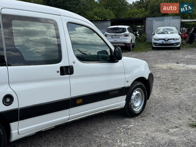 Белый Ситроен Берлинго, объемом двигателя 1.6 л и пробегом 286 тыс. км за 3590 $, фото 10 на Automoto.ua