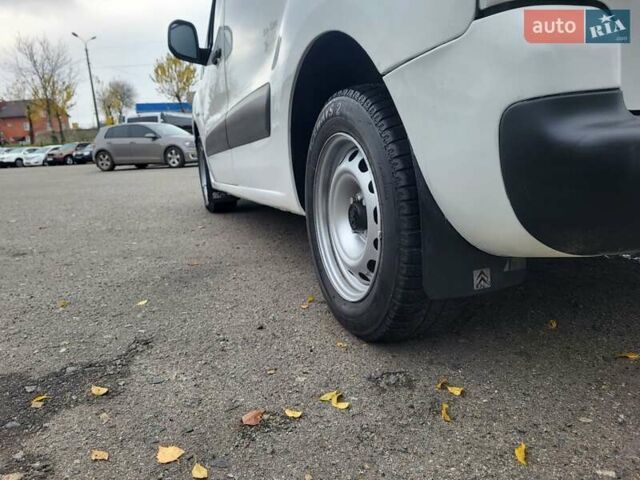 Белый Ситроен Берлинго, объемом двигателя 1.6 л и пробегом 237 тыс. км за 5999 $, фото 77 на Automoto.ua