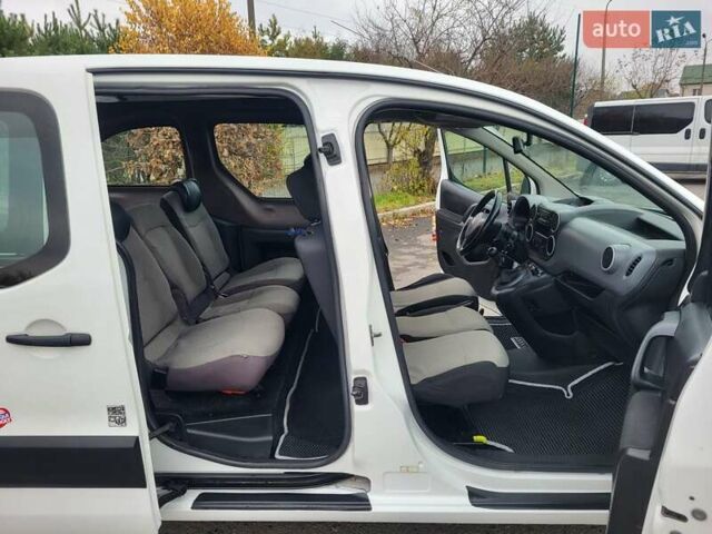 Белый Ситроен Берлинго, объемом двигателя 1.6 л и пробегом 237 тыс. км за 5999 $, фото 27 на Automoto.ua
