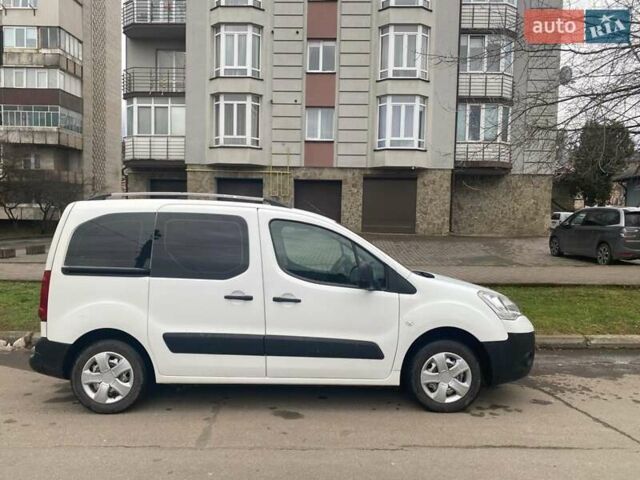 Белый Ситроен Берлинго, объемом двигателя 1.56 л и пробегом 235 тыс. км за 6100 $, фото 5 на Automoto.ua