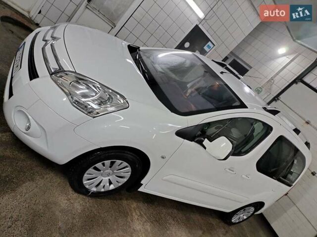 Білий Сітроен Берлінго, об'ємом двигуна 1.6 л та пробігом 217 тис. км за 8900 $, фото 6 на Automoto.ua
