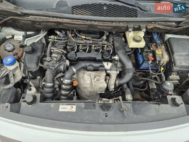 Белый Ситроен Берлинго, объемом двигателя 1.56 л и пробегом 205 тыс. км за 5700 $, фото 13 на Automoto.ua