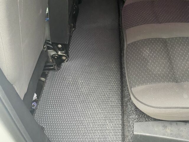 Белый Ситроен Берлинго, объемом двигателя 1.6 л и пробегом 235 тыс. км за 6000 $, фото 7 на Automoto.ua