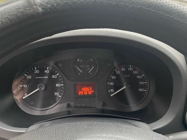 Белый Ситроен Берлинго, объемом двигателя 1.6 л и пробегом 235 тыс. км за 6000 $, фото 5 на Automoto.ua