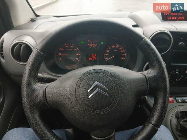 Белый Ситроен Берлинго, объемом двигателя 1.56 л и пробегом 385 тыс. км за 5350 $, фото 11 на Automoto.ua