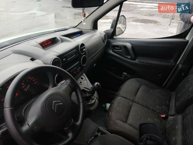 Белый Ситроен Берлинго, объемом двигателя 1.56 л и пробегом 385 тыс. км за 5350 $, фото 7 на Automoto.ua