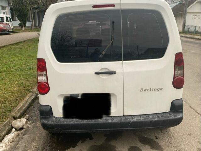 Белый Ситроен Берлинго, объемом двигателя 1.6 л и пробегом 235 тыс. км за 6000 $, фото 9 на Automoto.ua