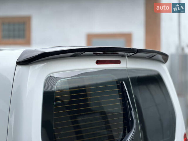 Белый Ситроен Берлинго, объемом двигателя 1.6 л и пробегом 237 тыс. км за 7500 $, фото 27 на Automoto.ua