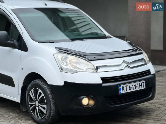 Белый Ситроен Берлинго, объемом двигателя 1.6 л и пробегом 237 тыс. км за 7500 $, фото 19 на Automoto.ua