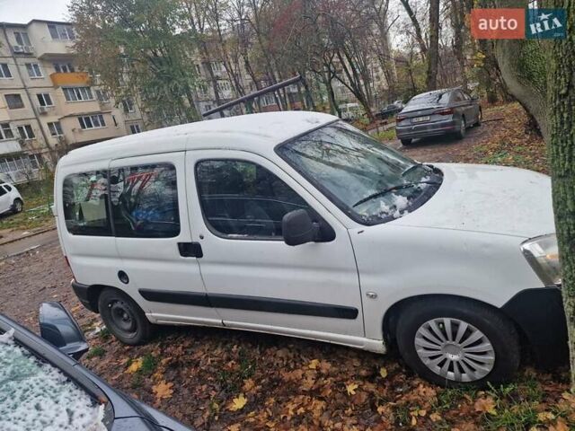 Белый Ситроен Берлинго, объемом двигателя 1.9 л и пробегом 353 тыс. км за 4000 $, фото 3 на Automoto.ua