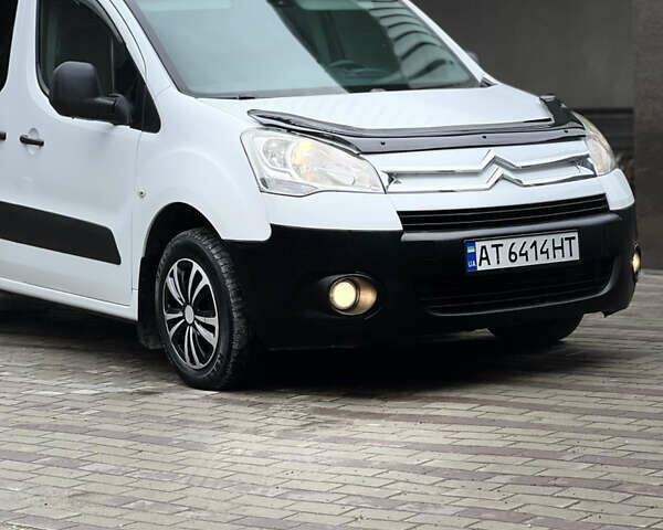 Белый Ситроен Берлинго, объемом двигателя 1.6 л и пробегом 237 тыс. км за 7500 $, фото 16 на Automoto.ua