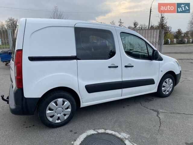 Білий Сітроен Берлінго, об'ємом двигуна 1.6 л та пробігом 224 тис. км за 6400 $, фото 3 на Automoto.ua
