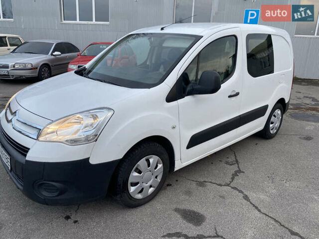 Білий Сітроен Берлінго, об'ємом двигуна 1.6 л та пробігом 224 тис. км за 6400 $, фото 1 на Automoto.ua