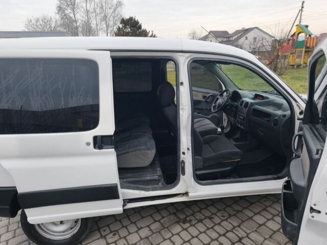 Белый Ситроен Берлинго, объемом двигателя 1 л и пробегом 240 тыс. км за 3200 $, фото 4 на Automoto.ua