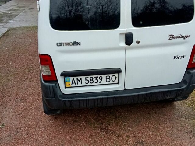 Белый Ситроен Берлинго, объемом двигателя 1.6 л и пробегом 250 тыс. км за 4550 $, фото 7 на Automoto.ua