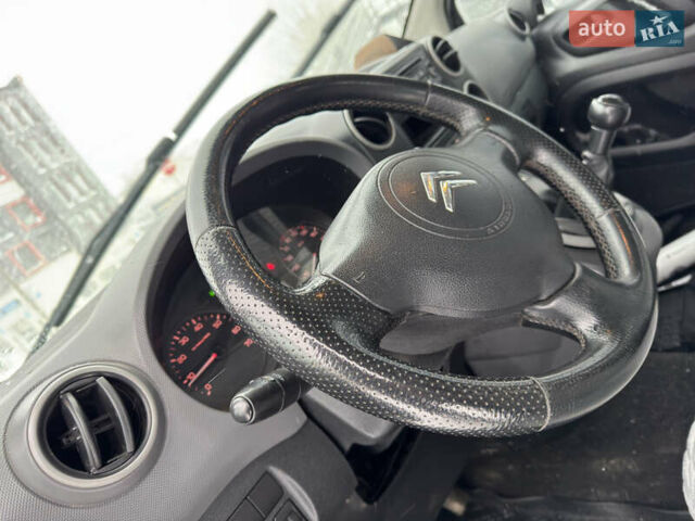 Белый Ситроен Берлинго, объемом двигателя 1.6 л и пробегом 260 тыс. км за 5450 $, фото 20 на Automoto.ua