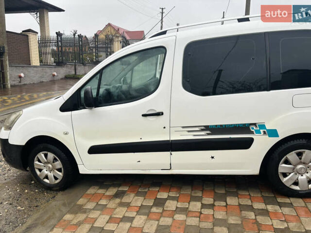 Білий Сітроен Берлінго, об'ємом двигуна 1.56 л та пробігом 176 тис. км за 6350 $, фото 53 на Automoto.ua