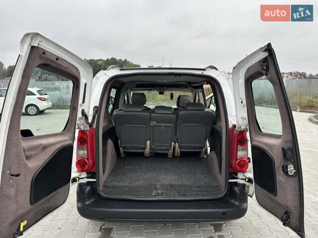 Белый Ситроен Берлинго, объемом двигателя 1.56 л и пробегом 260 тыс. км за 5150 $, фото 20 на Automoto.ua