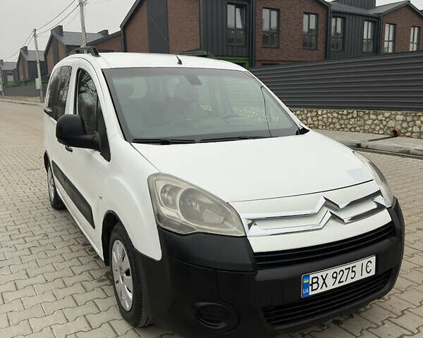 Білий Сітроен Берлінго, об'ємом двигуна 1.6 л та пробігом 260 тис. км за 5399 $, фото 4 на Automoto.ua