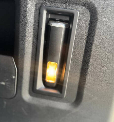 Білий Сітроен Берлінго, об'ємом двигуна 1.56 л та пробігом 260 тис. км за 8500 $, фото 13 на Automoto.ua