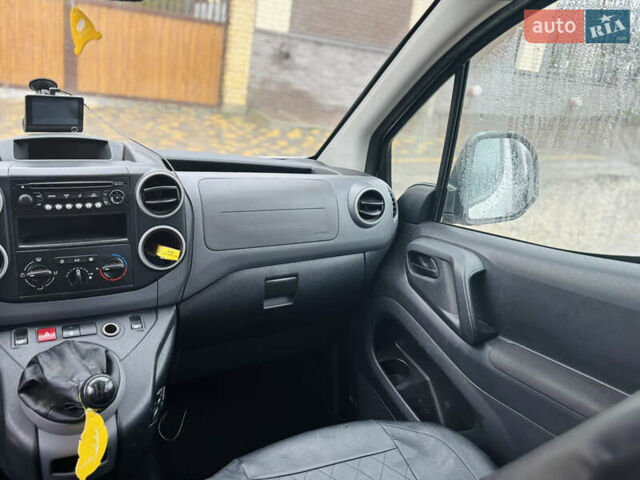 Білий Сітроен Берлінго, об'ємом двигуна 1.56 л та пробігом 176 тис. км за 6350 $, фото 47 на Automoto.ua