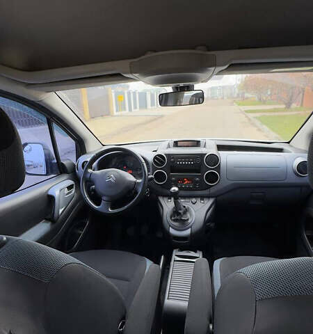 Білий Сітроен Берлінго, об'ємом двигуна 1.56 л та пробігом 260 тис. км за 8500 $, фото 8 на Automoto.ua