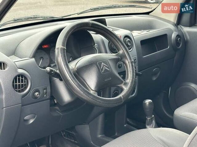 Белый Ситроен Берлинго, объемом двигателя 1.4 л и пробегом 170 тыс. км за 5700 $, фото 9 на Automoto.ua