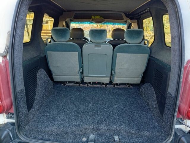 Білий Сітроен Берлінго, об'ємом двигуна 1.6 л та пробігом 280 тис. км за 4600 $, фото 4 на Automoto.ua