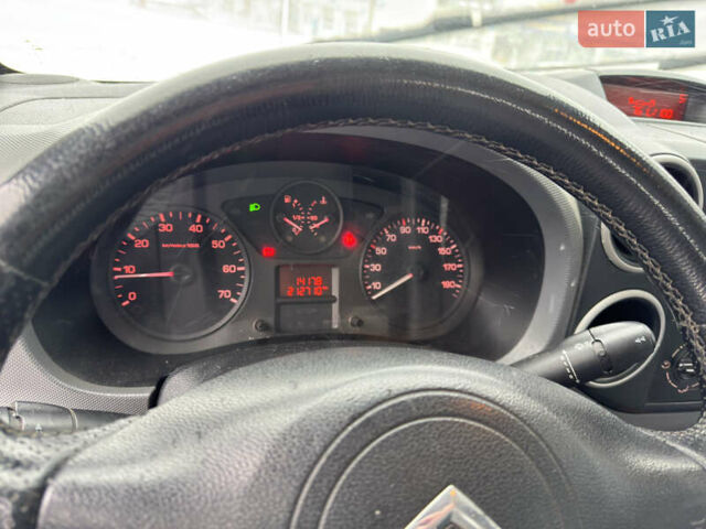 Белый Ситроен Берлинго, объемом двигателя 1.6 л и пробегом 260 тыс. км за 5450 $, фото 12 на Automoto.ua